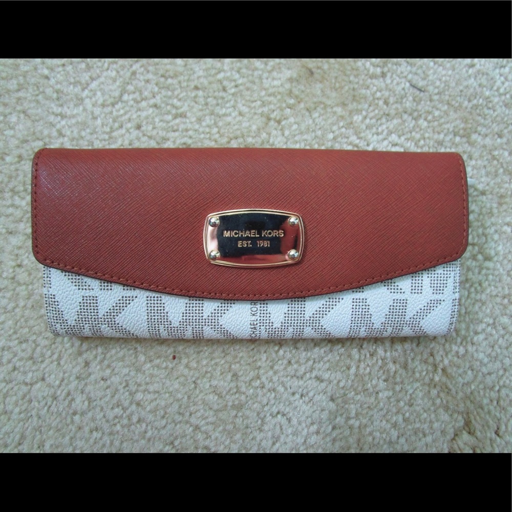 AUTHENTIC Michael Kors Wallet